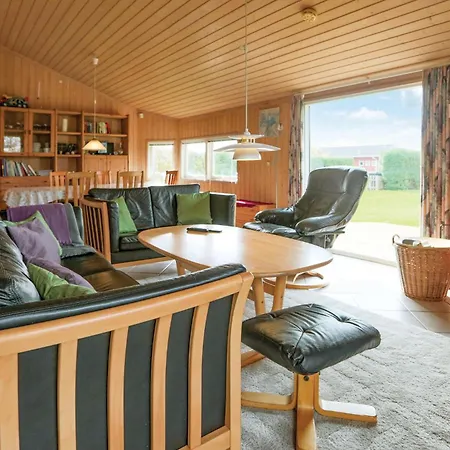 Holiday home 4 Bedroom In Slagelse Strandlyst
